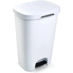 C.A - Cubo de Basura de Plástico con Apertura a Pedal - Libre de BPA - 50 Litros - 63.5cm x 41cm x 36cm