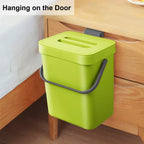 Cubo de basura pequeño de plástico, cubo de basura pequeño colgante con tapa debajo del fregadero para cocina, cubo de basura para alimentos, cubo de basura montable para Baño